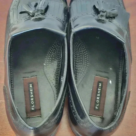 Florsheim Kiltie Tassle Leather Wingtip shoe Size 12D EUC